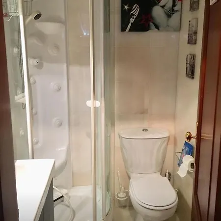 Bedroom W Stunning Ocean Views Private Wc. Top شقة *
